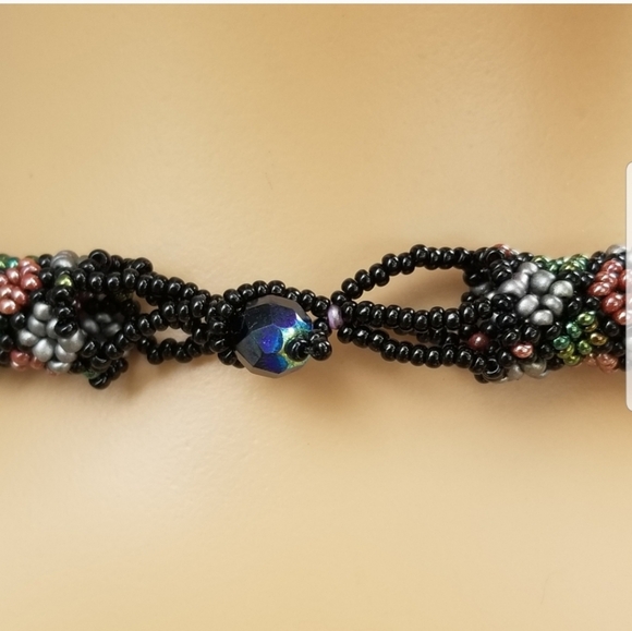 VINTAGE CZECH GLASS SEED BEAD ORNATE FLORAL PATTERN NECKLACE - Picture 7 of 7